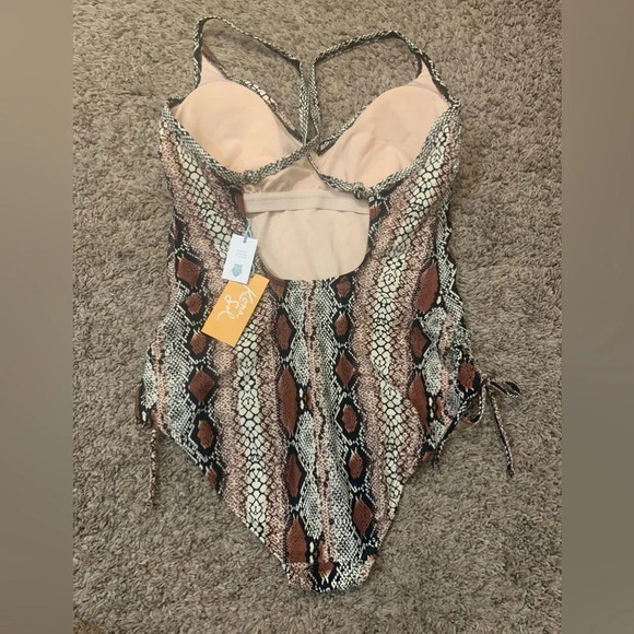 Kona Sol Animal Print Snake One Piece Bathing Suit NEW size Medium - Picture 5 of 7